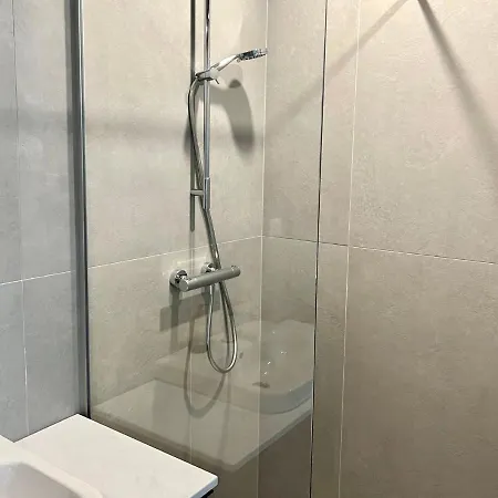 Апартаменты Brand New Centre Apartment, Free Parking Spot