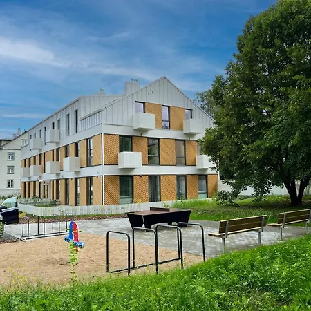 Brand New Centre Apartment, Free Parking Spot Apartment