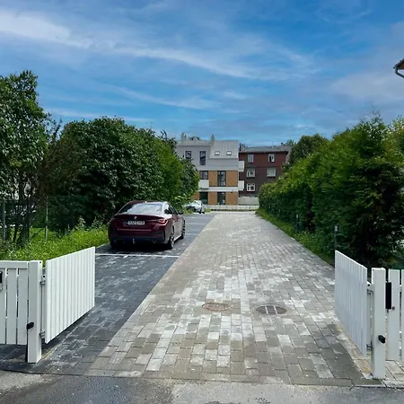 Appartement Brand New Centre Apartment, Free Parking Spot *