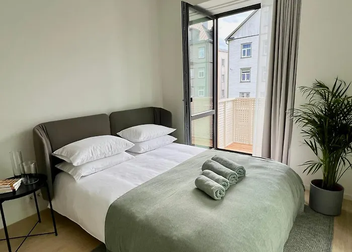 Brand New Centre Apartment, Free Parking Spot Lägenhet *