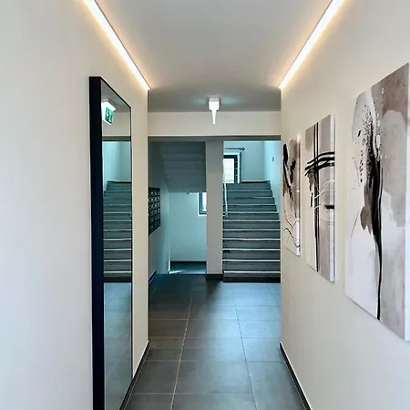 Brand New Centre Apartment, Free Parking Spot Apartamento