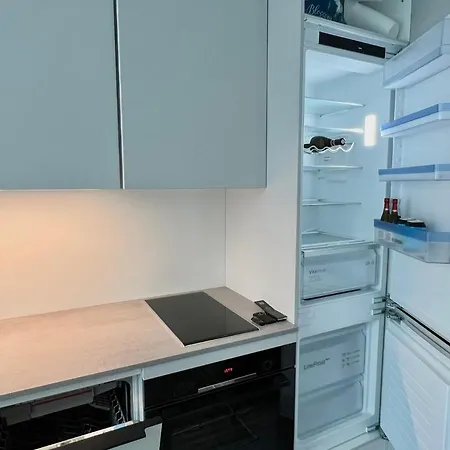 Апартаменты Brand New Centre Apartment, Free Parking Spot *
